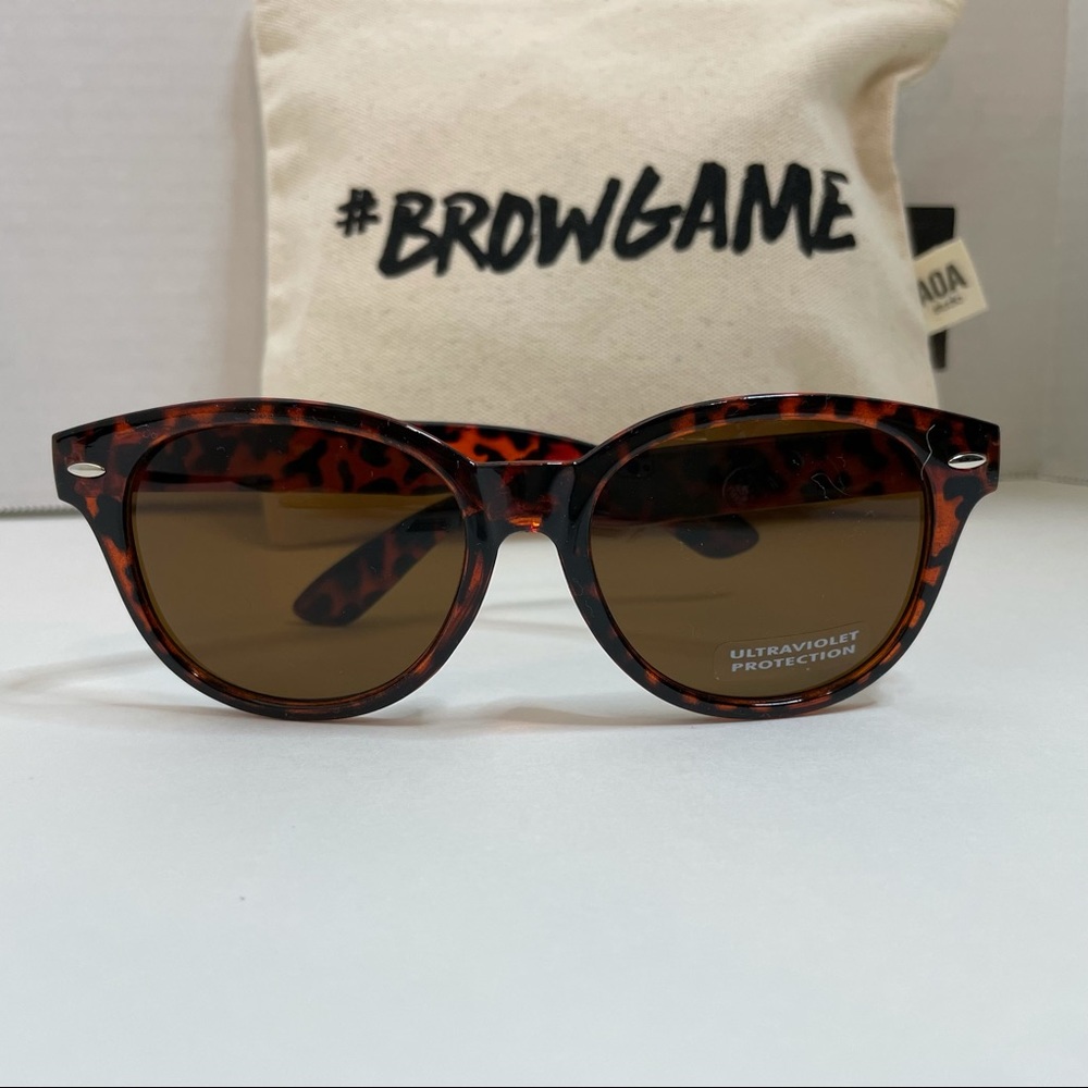 TORTOISE FRAME SUNGLASSES